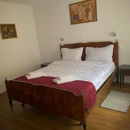 Ullysses 公寓式酒店 3*